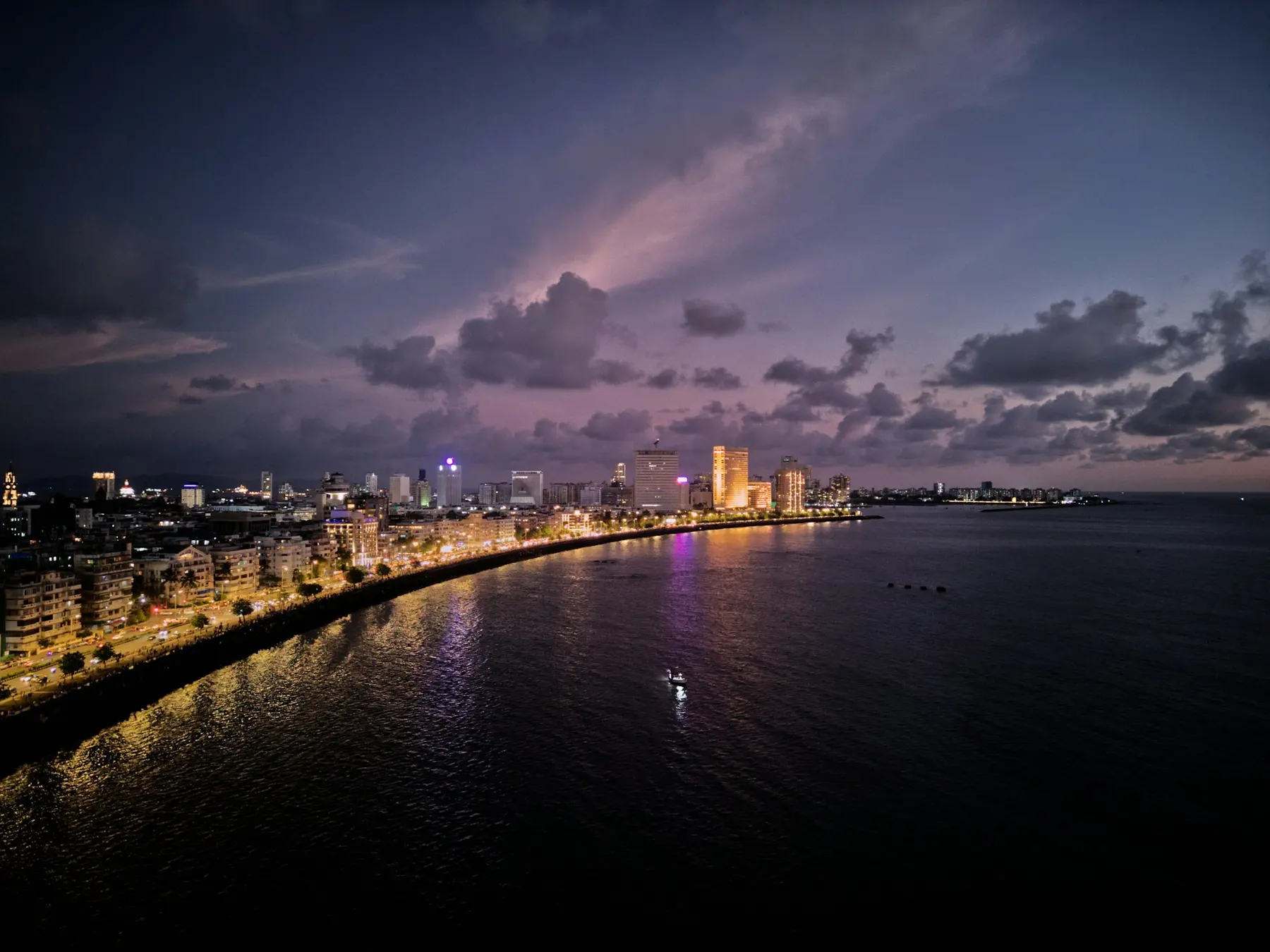 Marine Drive, Mumbai, at dusk
